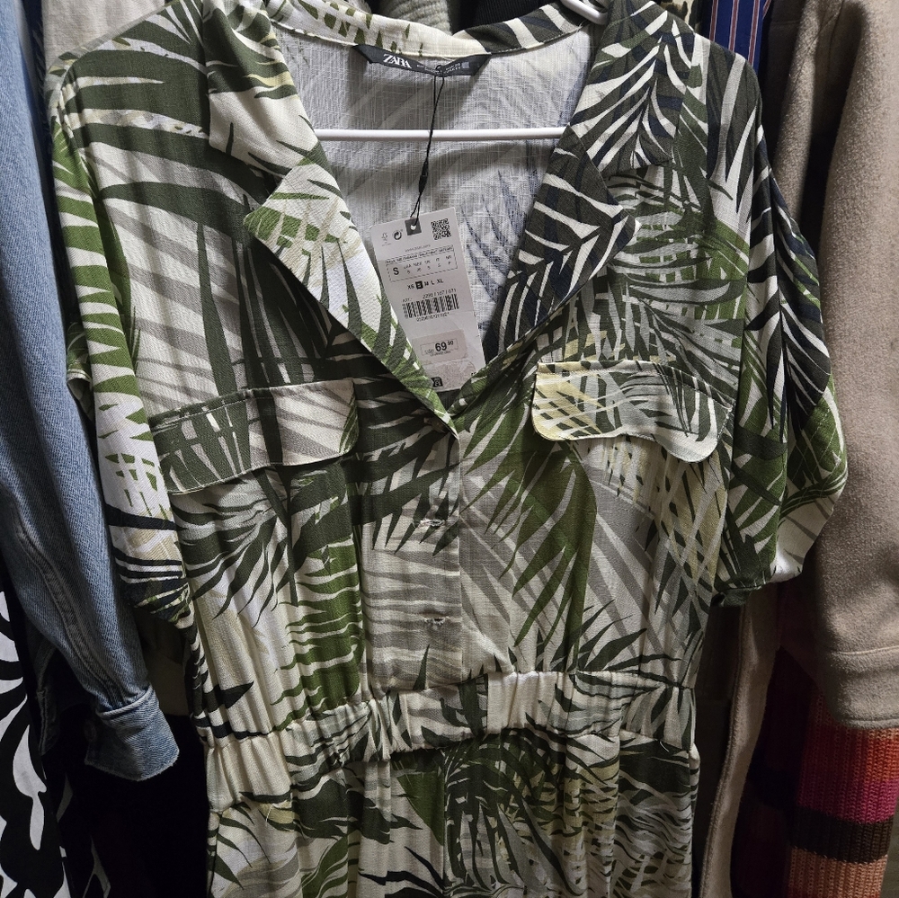 Zara Green and White Leaf Print Dress
